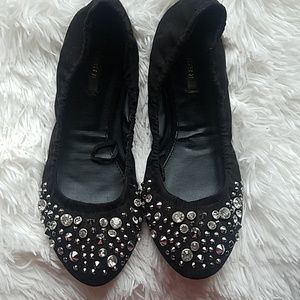 NWOT Embellished flats